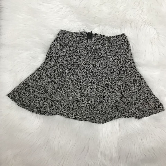 Lisakai Dresses & Skirts - LISAKAI Sz M L Skirt Floral Black White 100% Rayon